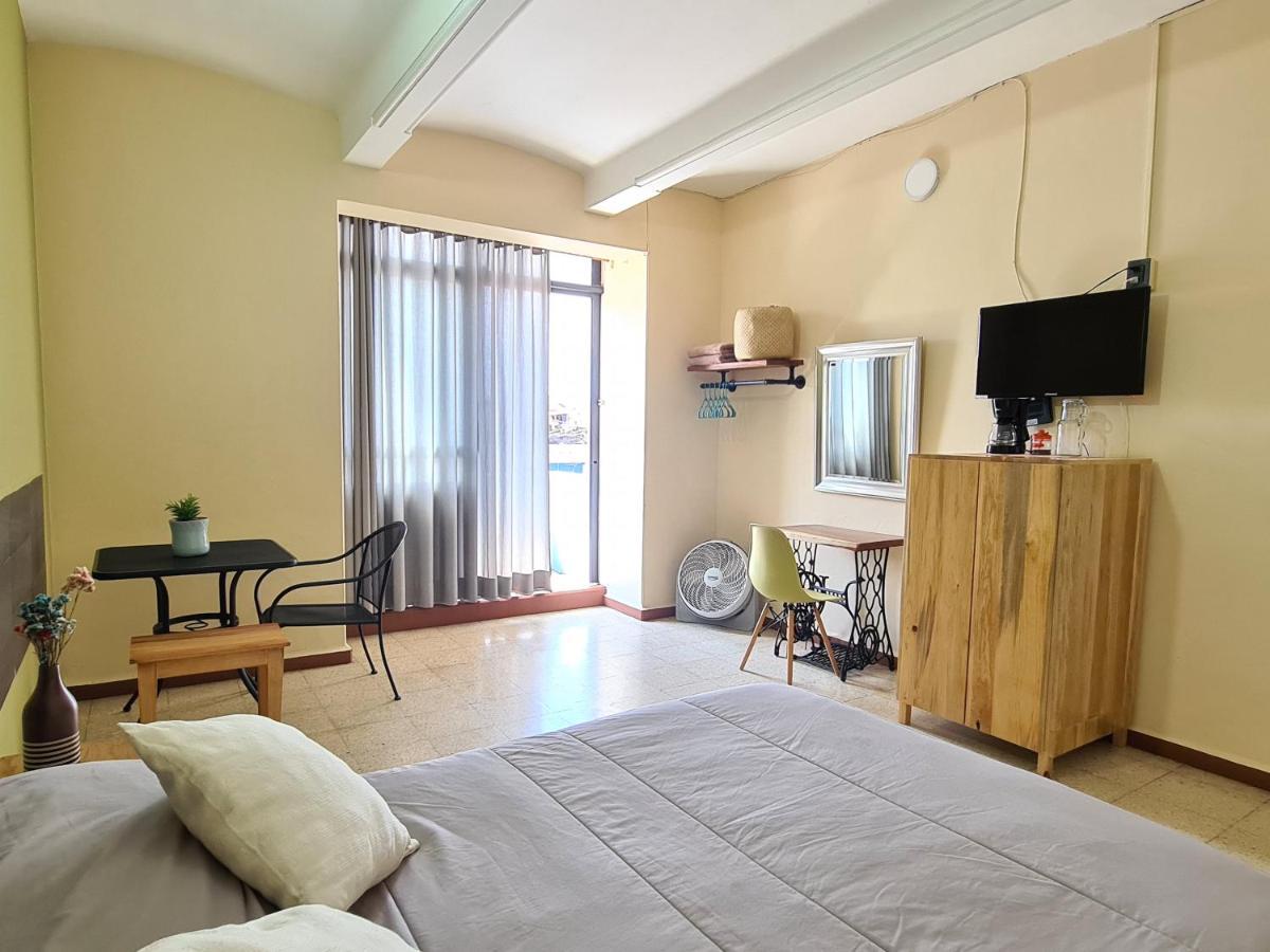 H. Galaxia Guest house *